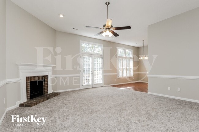 Photo - 6223 Rosebriar Ln