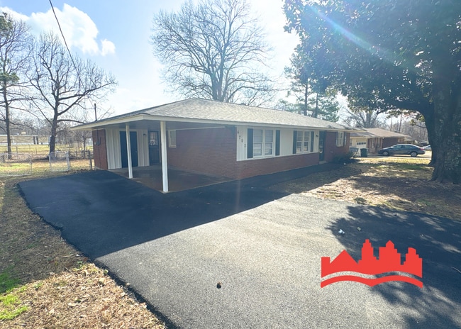 Photo - 4760 Woodridge Dr