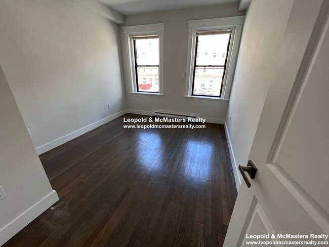Building Photo - 93 Park St Unit 11