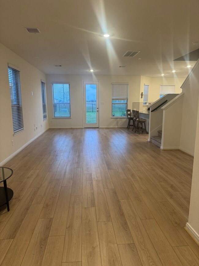 Photo - 4841 Sun Fls Dr