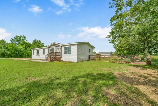 Building Photo - 1566 County Rd 610