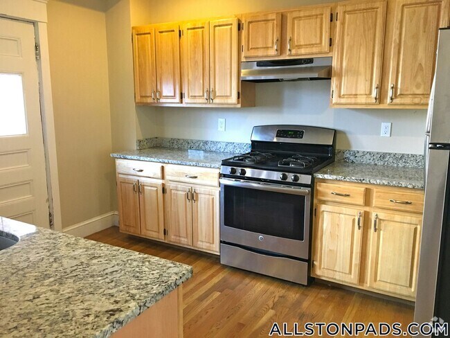 Building Photo - 11 Quint Ave Unit 3 Rental