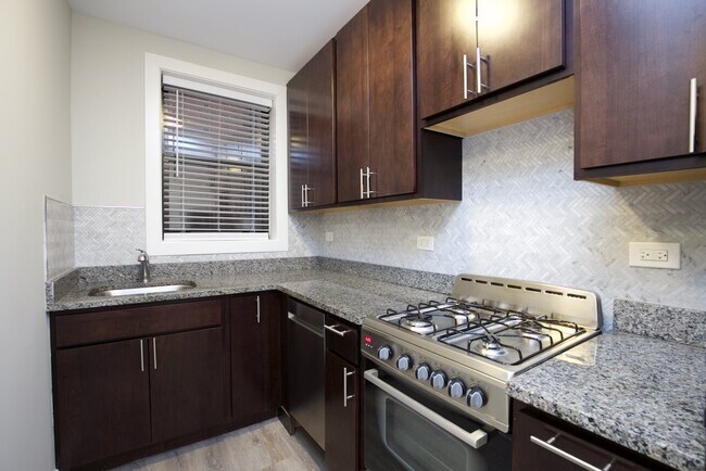 Photo - 436 W Belden Ave Unidad 302C