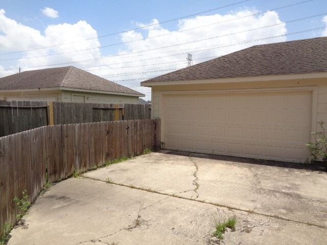 Photo - 16807 Mammoth Springs Dr