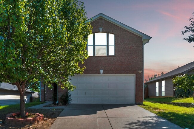 Building Photo - 1946 Courtside Dr Rental