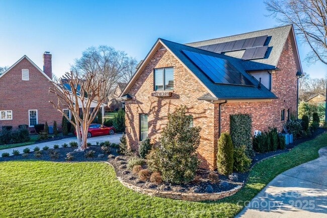 Photo - 7323 Swansea Ln