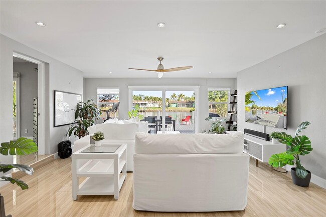 Photo - 817 NW 30th St Casa