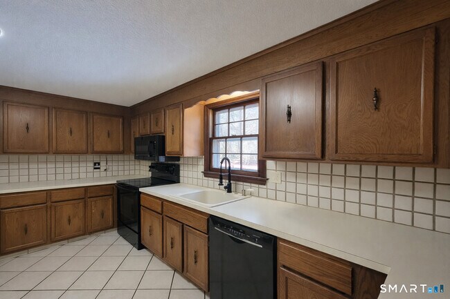 Photo - 12 Hilltop Dr