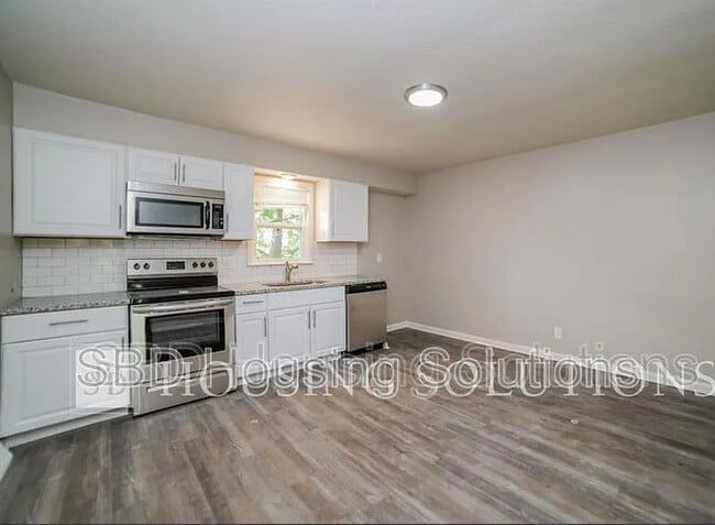 Photo - 11500 Anderson St