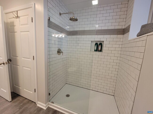 1511 E High St Unit 3