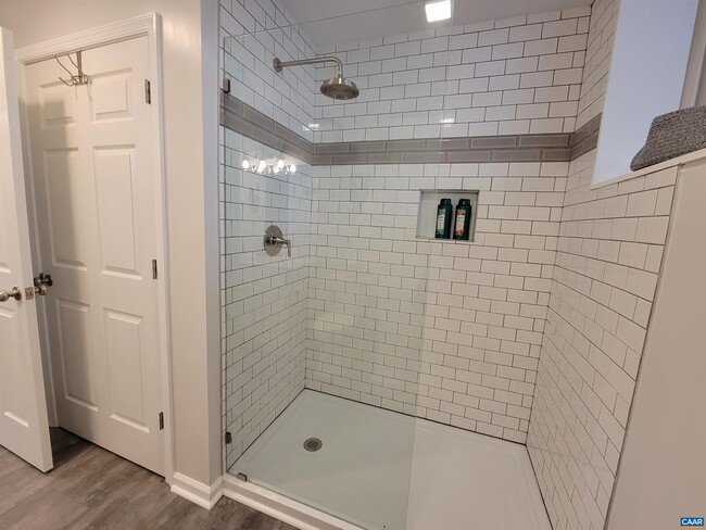 Photo - 1511 E High St Unit 3