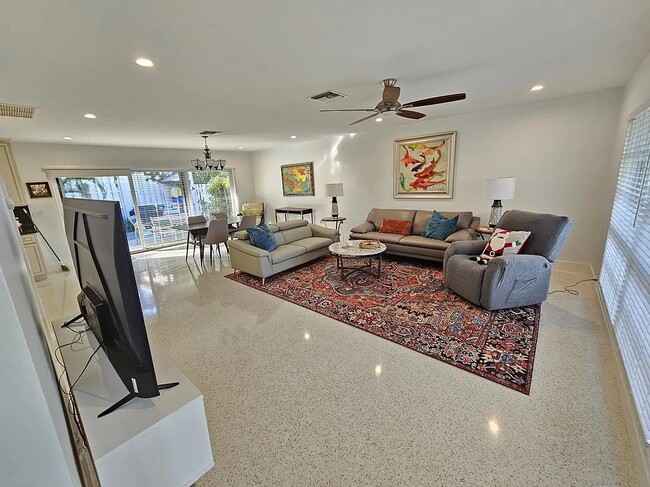 Building Photo - 406 Venetian Dr Rental