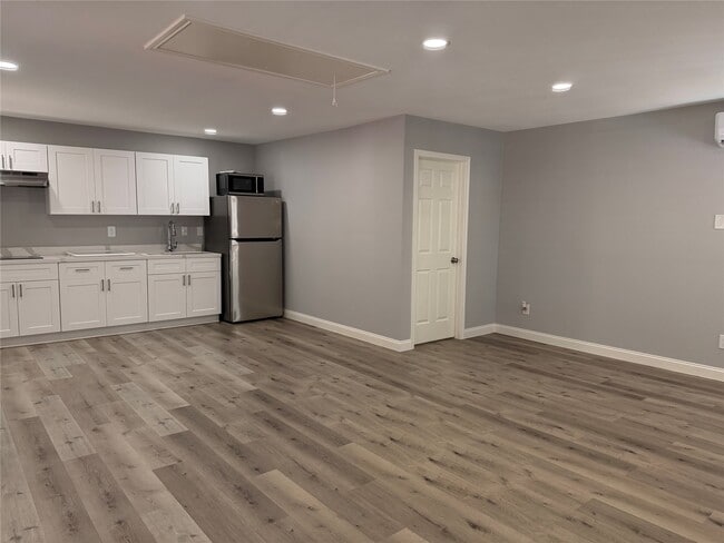 Photo - 6846 Hertford Park Dr Unit 2