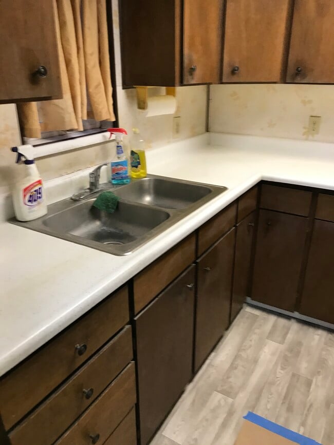 Photo - 1111 Willow St Apartments Unit 1