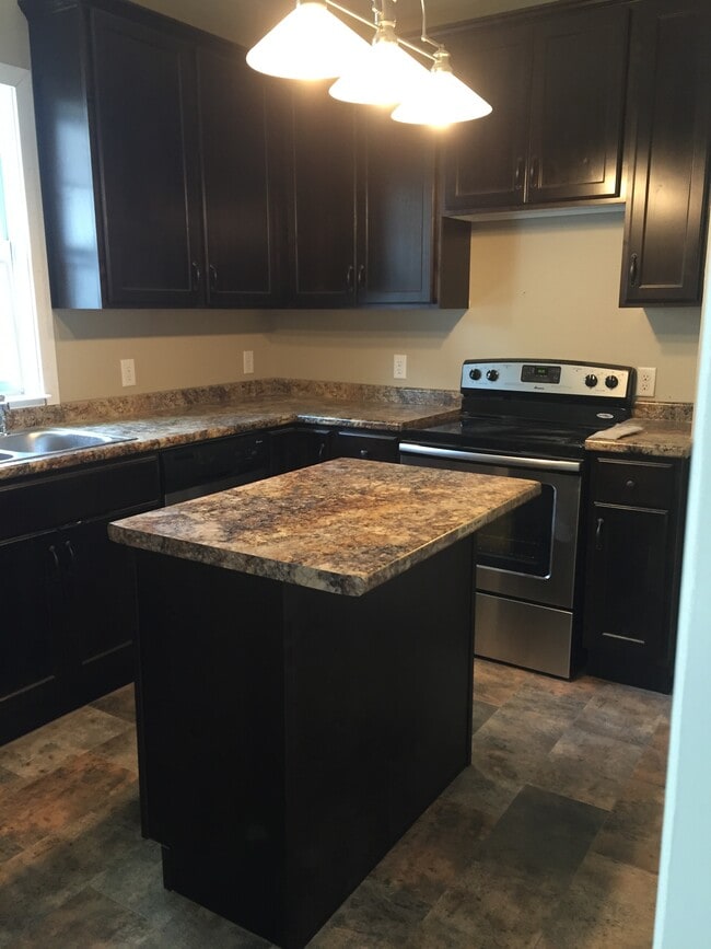 Photo - 733 17th Ave S