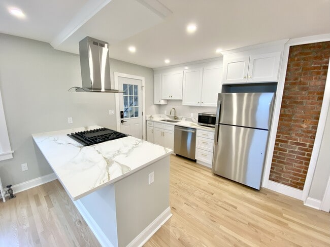 Building Photo - 11 Lagrange Ave Unit 1 Rental