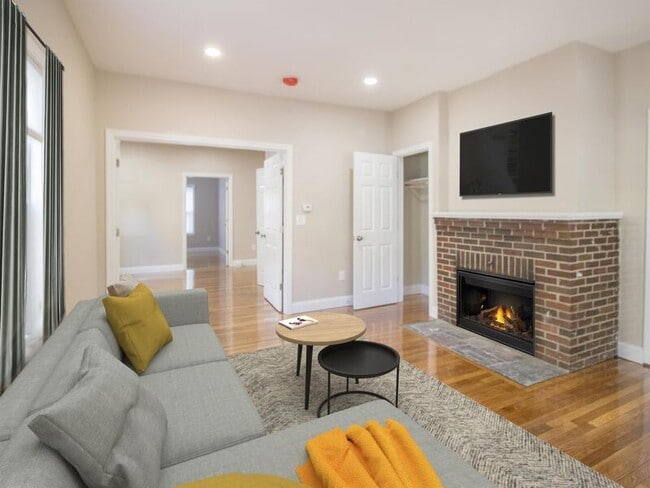 Photo - 2556 Massachusetts Ave