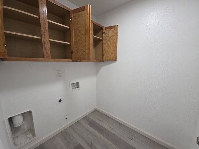 Photo - 2067 Blossom Ave