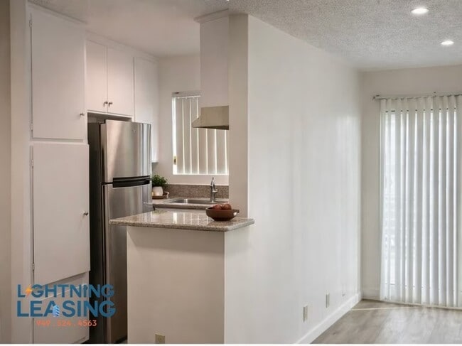 Photo - 4305 5th St Unit 7