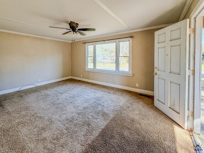 Photo - 607 McArthur Blvd