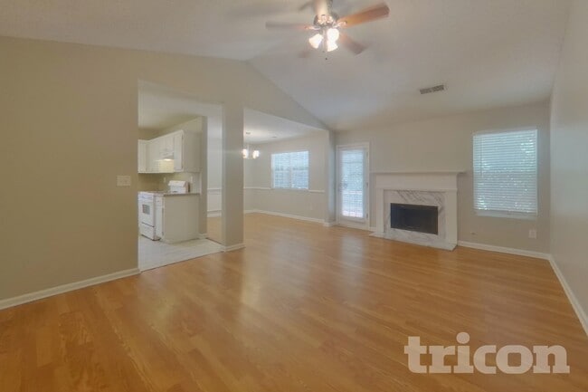 Photo - 222 Amelia Creek Way SE