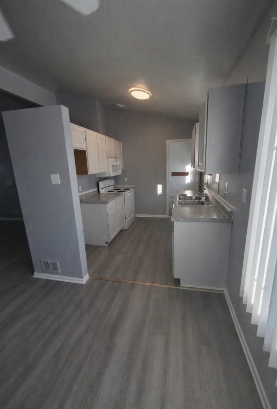 Photo - 3716 Lynn St