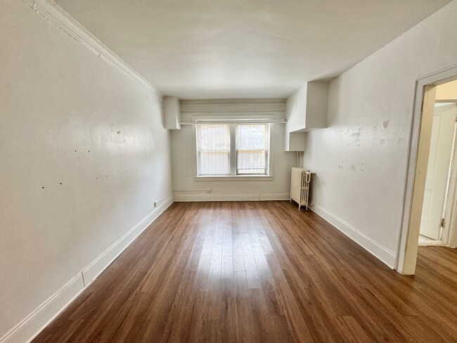 Photo - 2336 N Commonwealth Ave Apartments Unit S