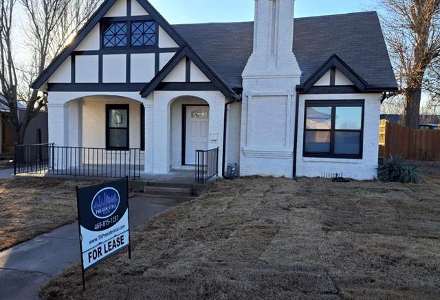 Building Photo - 1904 Sayle St