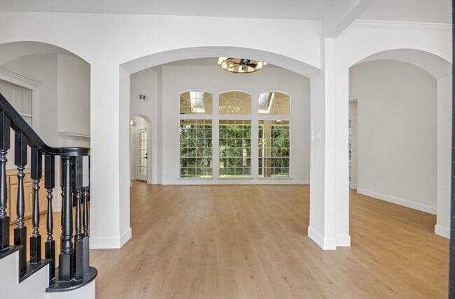 Photo - 6650 Camptown Cir