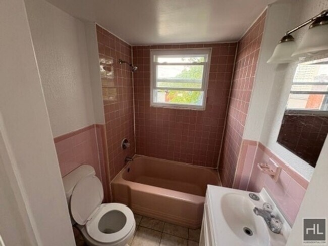 Photo - William St, YONKERS Unit 3