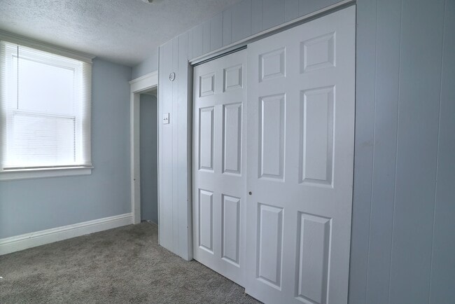 Photo - 415 E Lawrence St