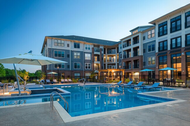 J Creekside at Exton Apartments For Rent in Exton, PA