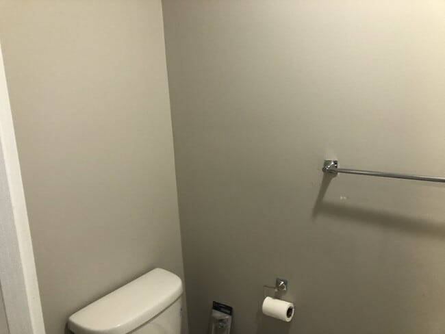 Photo - 253 Victoria Rd