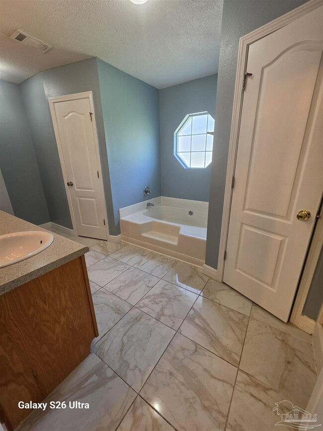 Photo - 7042 Plank Dr