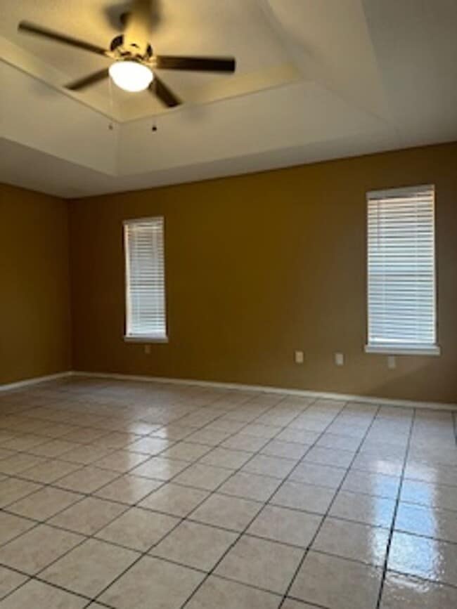 Photo - 1410 State St