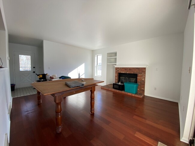 Photo - 2837 Dunbar Ave