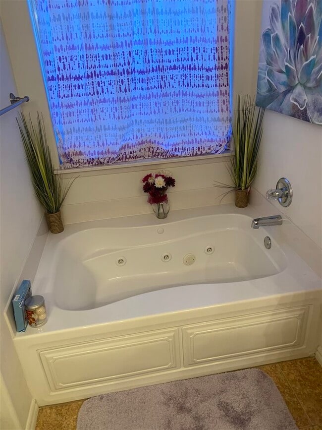 Photo - 4737 SW Greenwich Dr