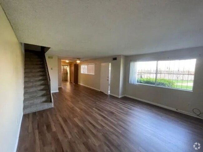 Building Photo - Chula Vista Private 3 Bedroom Rental