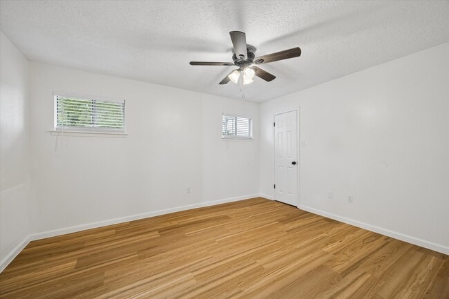 Photo - 1600 Hazelwood St