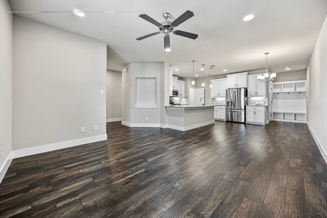 Photo - 1217 Pebblebrook Ln