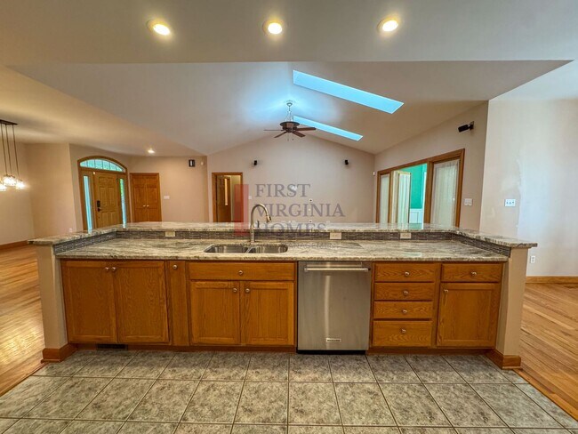 Photo - Lake Monticello 4Bed/3Bath Rental