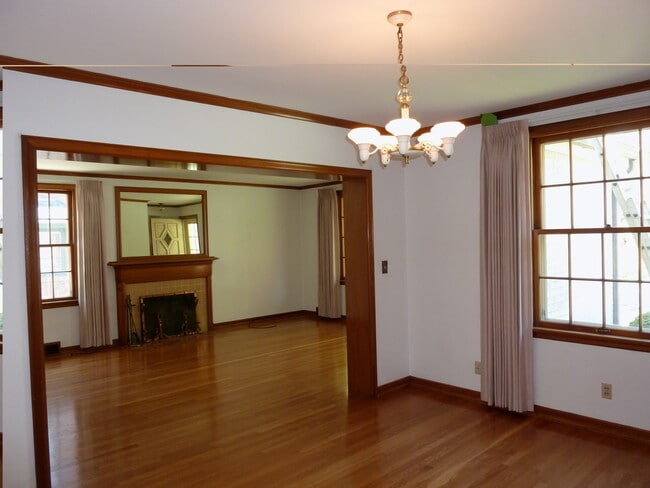 Photo - 517 W 27th Ave