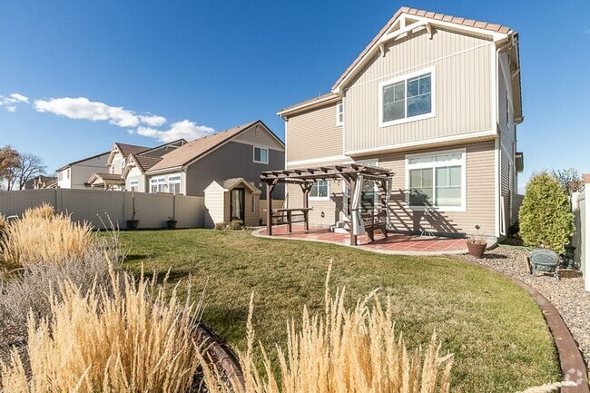 Building Photo - Beautiful 3 Bed 2.5 Bath in Thompson River... Rental