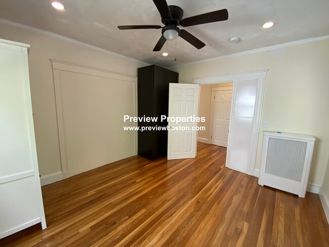 Photo - 60 Kenrick St Unidad P