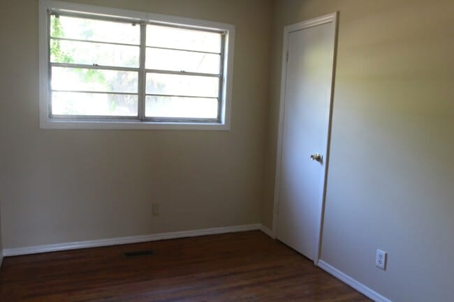 Photo - 1404 W Lincoln Ave