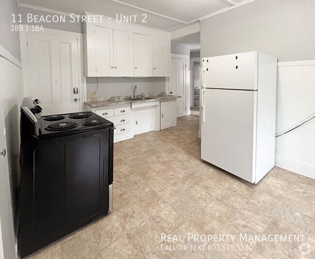 Building Photo - 1st Floor, 2 BR/1BA Apartment Available in... Unit 2