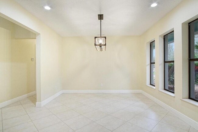 Photo - 1232 SW Knollwood Dr