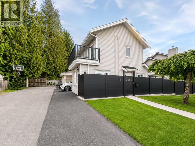 Photo - 498 Macdonald St
