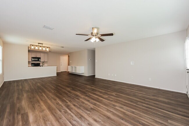 Photo - 1124 Skyline Dr