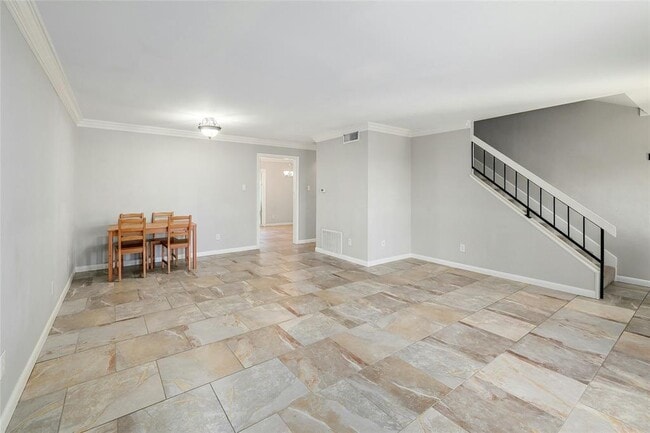 Photo - 2002 Millay Dr Unidad 118